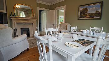 Breakfast setting